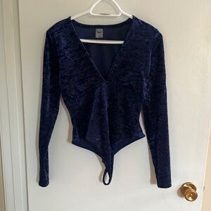 TNA Aritzia | Navy blue crushed velvet bodysuit size large